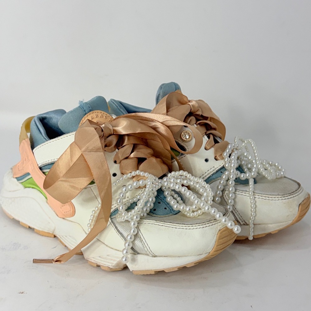 Nike Air Huarache Kids Size 5Y White Blue Green DQ0117-100 Custom Pearl Ribbon